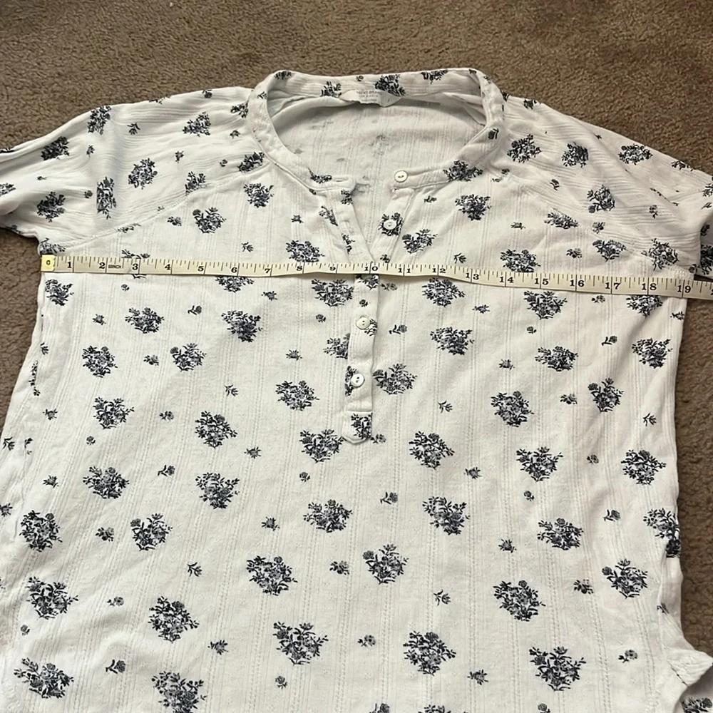 Lucky brand size small long sleeve shirt with adjustable sleeves to 3/4 - Picture 6 of 7